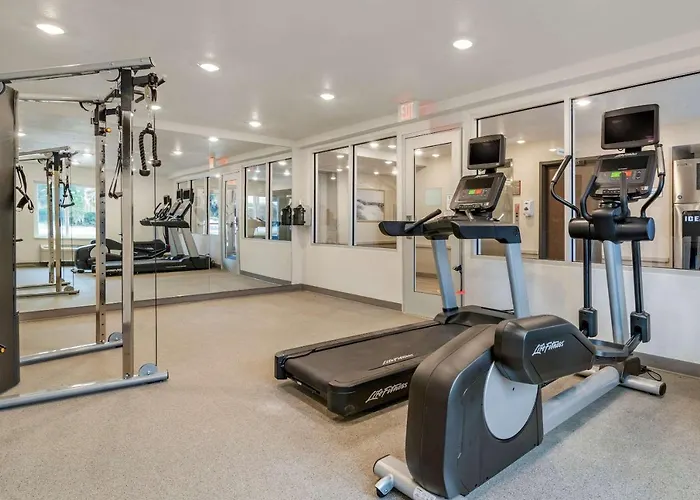 Woodspring Suites Brunswick